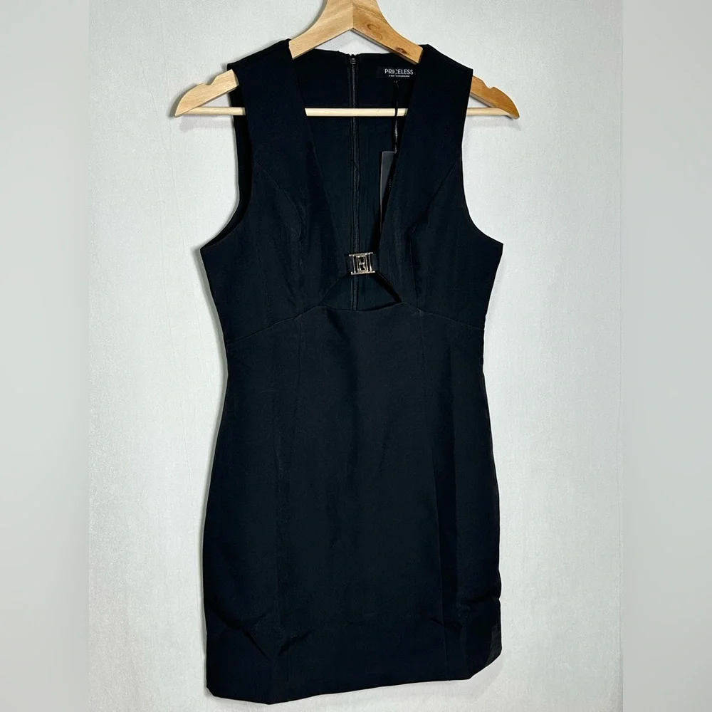 Priceless Black Cutout Mini Dress Gold Hardware V-Neck Sleeveless Cocktail S‎